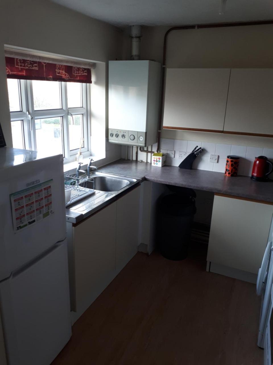 Marvellous Meridian Maisonette Ifield Экстерьер фото